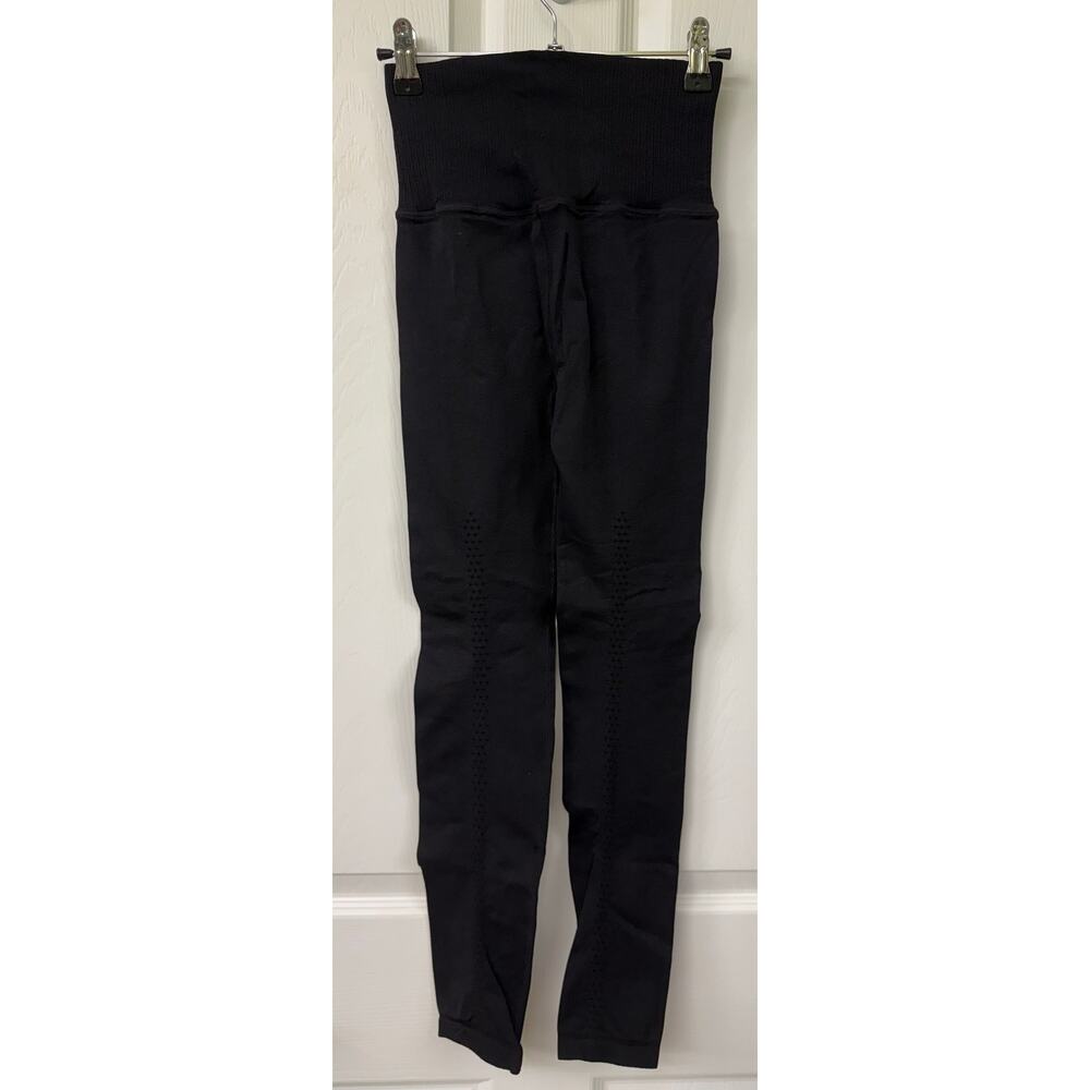 Free people Good Karma black High rise leggings NWOT XS/S ankle - Picture 3 of 4